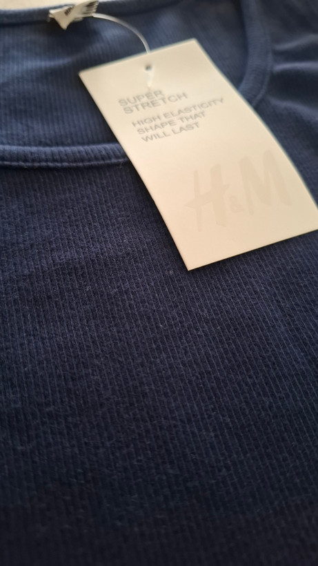 ست تاپ و شورتک کبریتی برندh&m